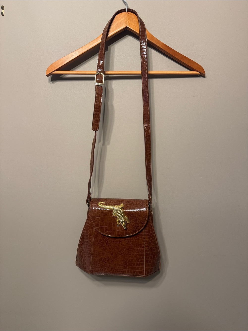 Brown Croc-Embossed Leather Crossbody Bag with Gold Accent